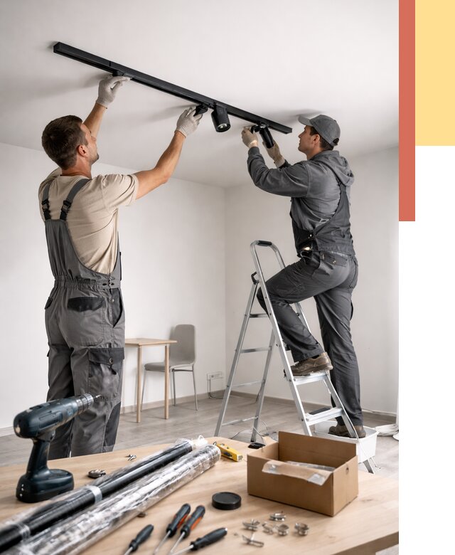 Установка трековых светильников в натяжной потолок в Усинске от 4300 руб. | ОТДЕЛОЧНИК-Снс